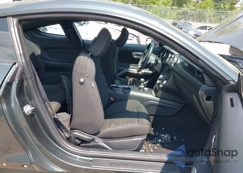 2016 Ford Mustang V6 z USA, uszkodzony, nr VIN 1FA6P8AM6G5263781